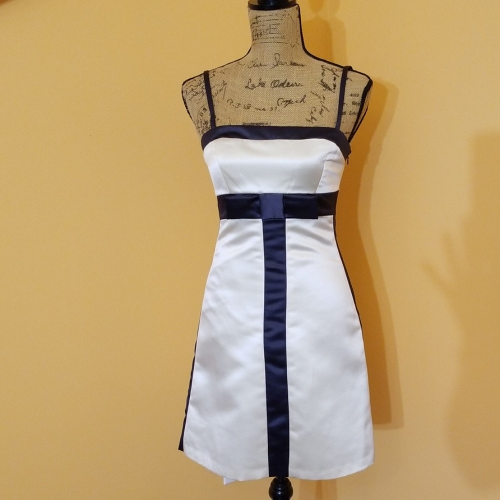 BCBGMaxAzria LBD cocktail cream black Rk:8:719